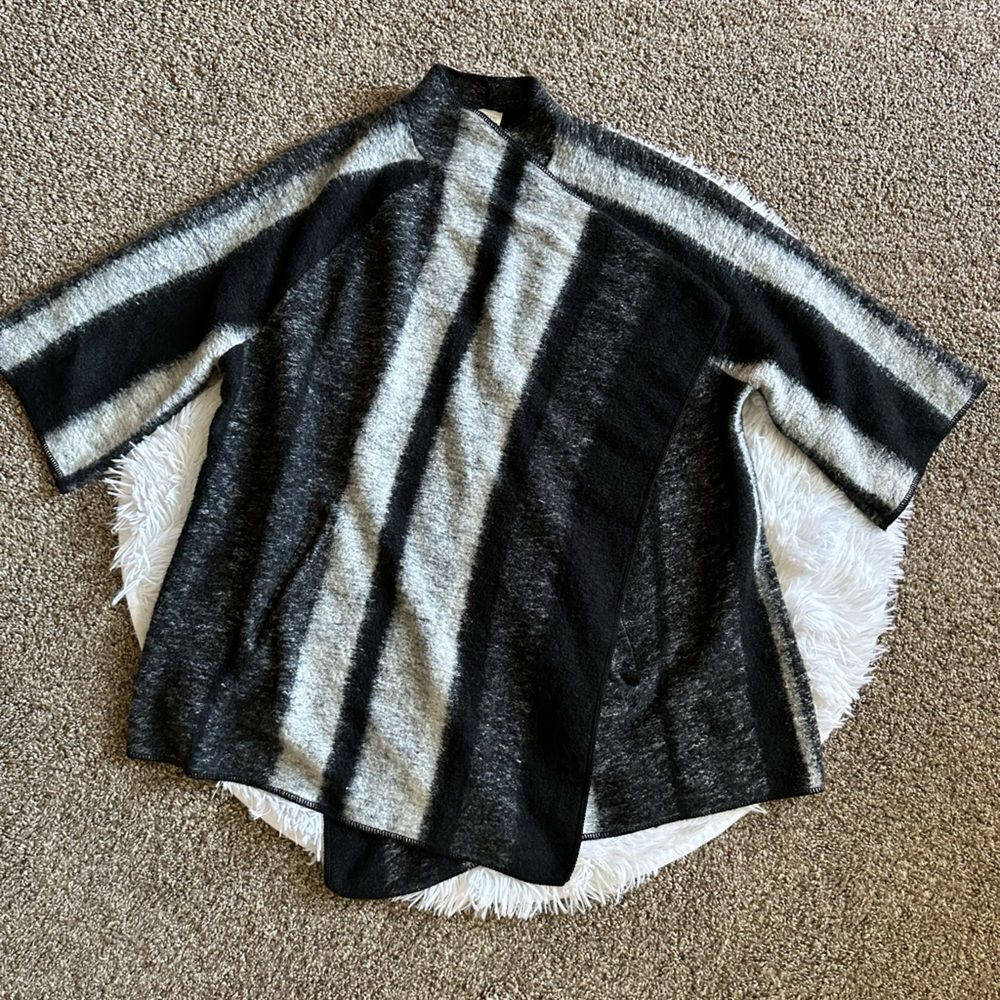 Chico’s Open Front Sweater Cardigan Wool Blend Pockets Black Womens Size‎ Medium